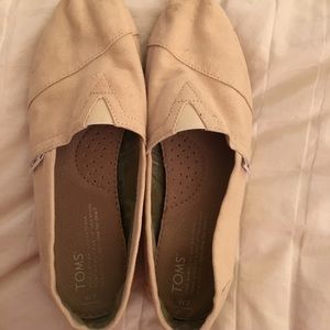 Cream canvas Toms size 7